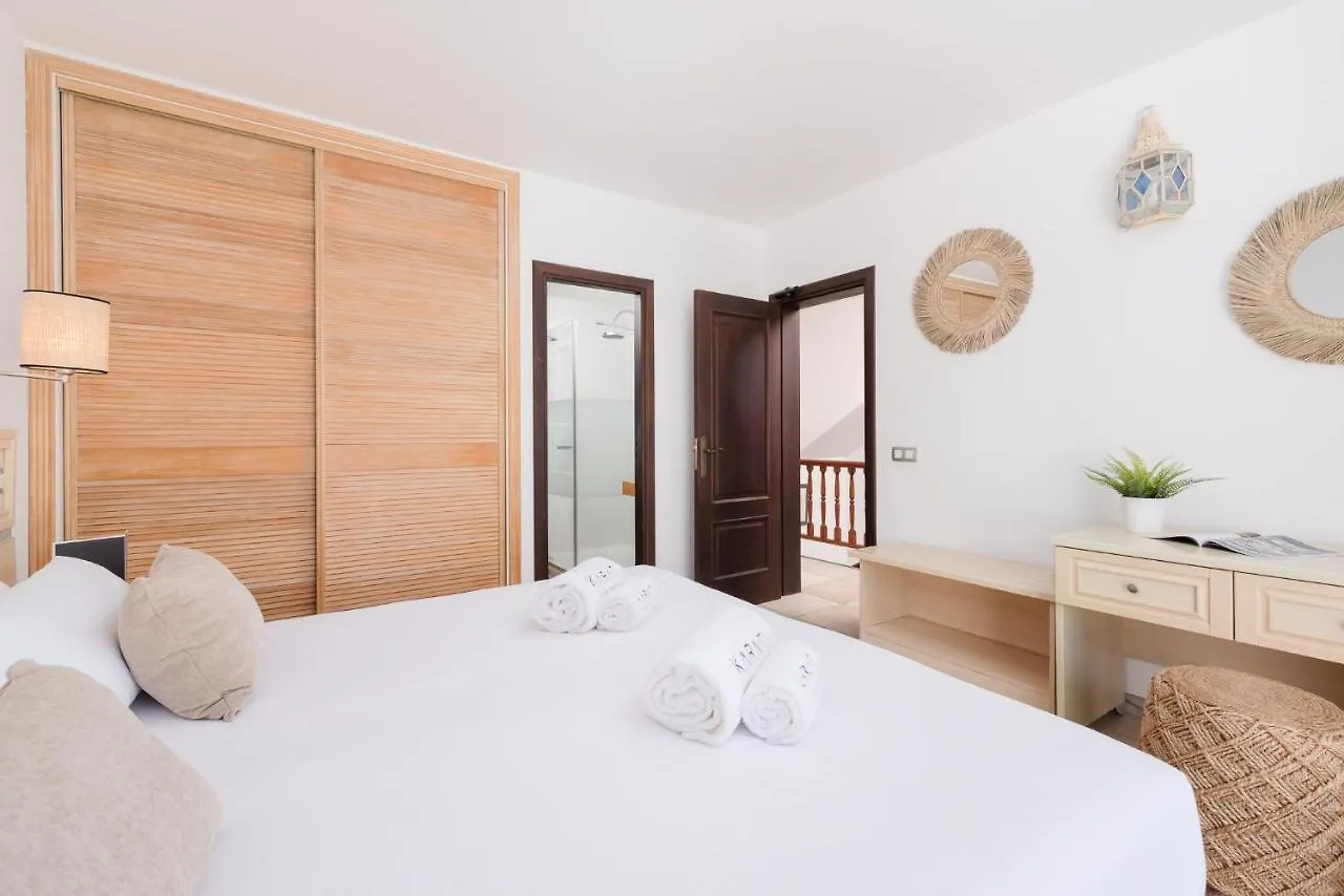 Karat Villa Atlantida Playa de las Americas  Spain